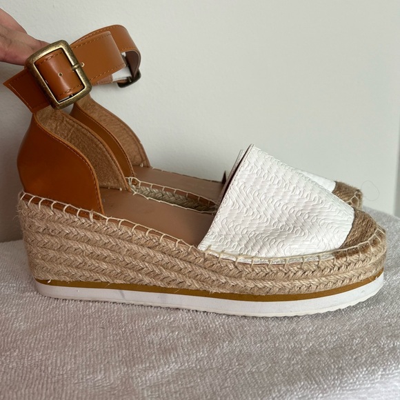 NÁUTICA- Espadrilles In Tan and White with Platform Heel Sandals in Size 7.5 - Picture 2 of 7